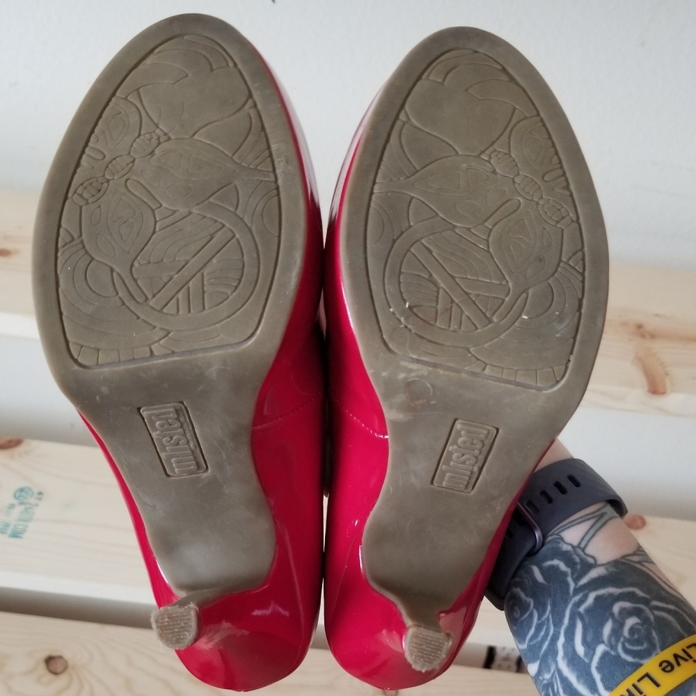 Pumps - Picture 7 of 7